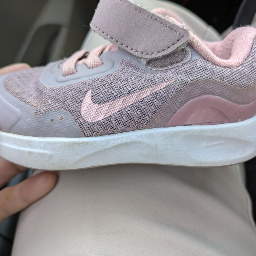 Nike Kids Pink and Light Pink Hook-and-Loop Sneaker